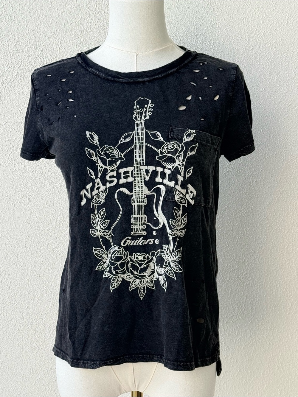 Lucky Brand Distressed Style Nashville Guitar Tee, Small, new condition